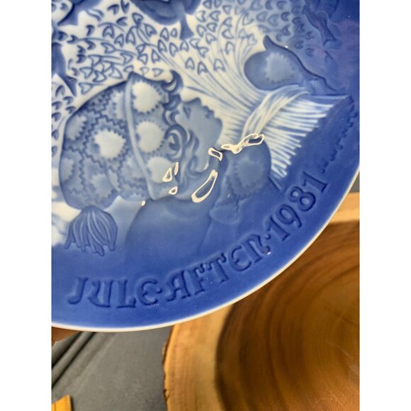 Bing & Grondahl 1981 Juleplatte Christmas Peace Plate - Picture 4 of 7